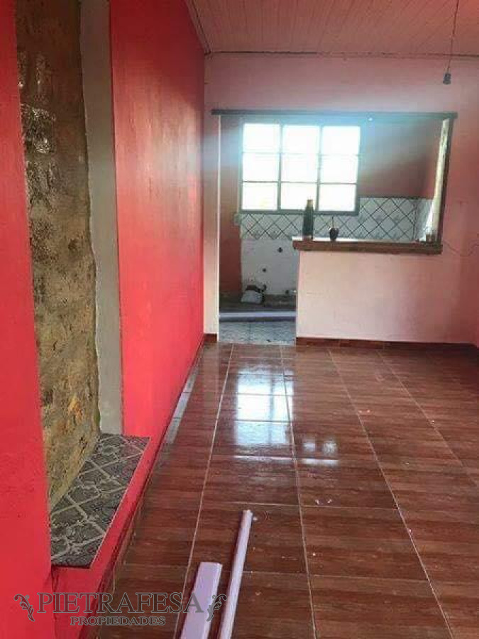 Casa ID.8581 - 2 casas con amplio terreno en venta, 6 dormitorio, 3 baños, cochera- Paso de la Arena