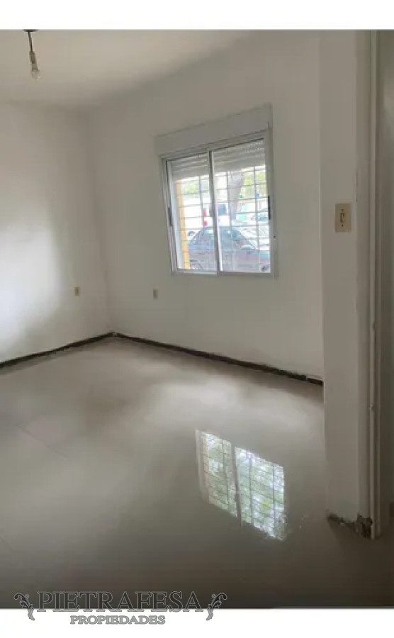 Casa ID.13248 - Casa en alquiler, 1dormitorio, 1baño, patio. Malvin.