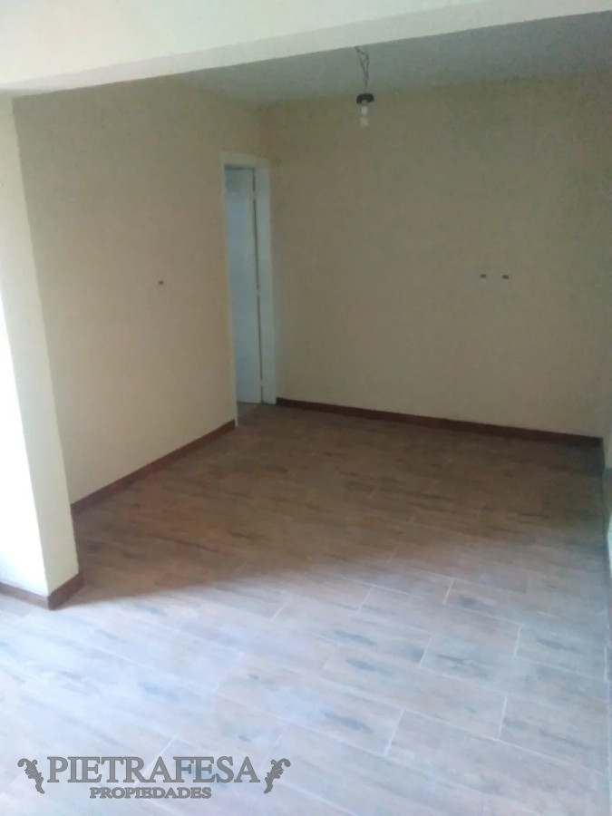 Casa ID.4057 - Casa en venta con renta - 2 dormitorios 1 baño con patio - Cochera - Av. Corrientes - Maroñas