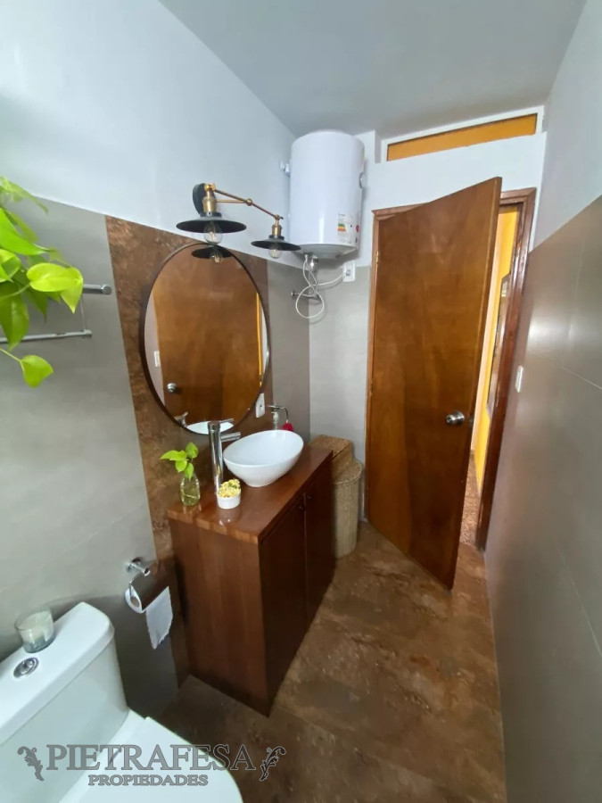 Casa ID.7936 - Casa en venta 1 dormitorio, 2 baños, patio con parrillero y cochera-alle Dr. José Irureta Goyena-Villa Española