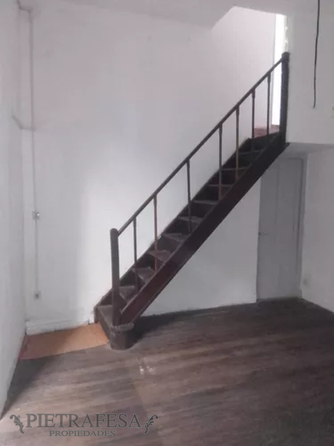 Casa ID.13165 - Casa en alquiler, 5dormitorios, 2baños, patio. Prado.
