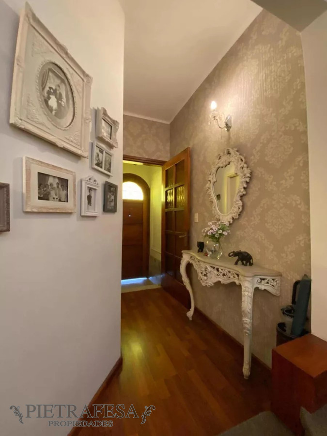 Casa ID.7114 - Casa en venta 4 dormitorios, 2 baños, patio y garaje-Aureliano Rodríguez Larreta-Jacinto Vera