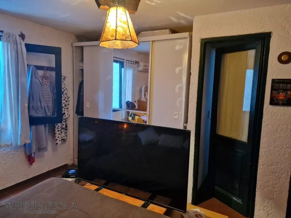 Casa ID.11328 - Casa en venta, 3 dormitorios, 3 baños, patio-Cordón 