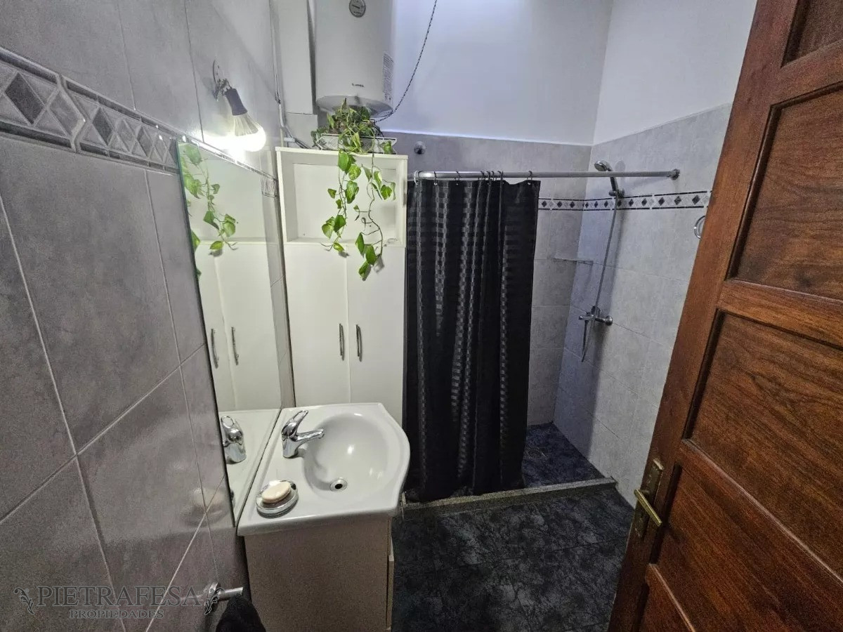 Casa ID.12196 - Casa en venta 3 dormitorios, 2 baños, azotea- La Blanqueada