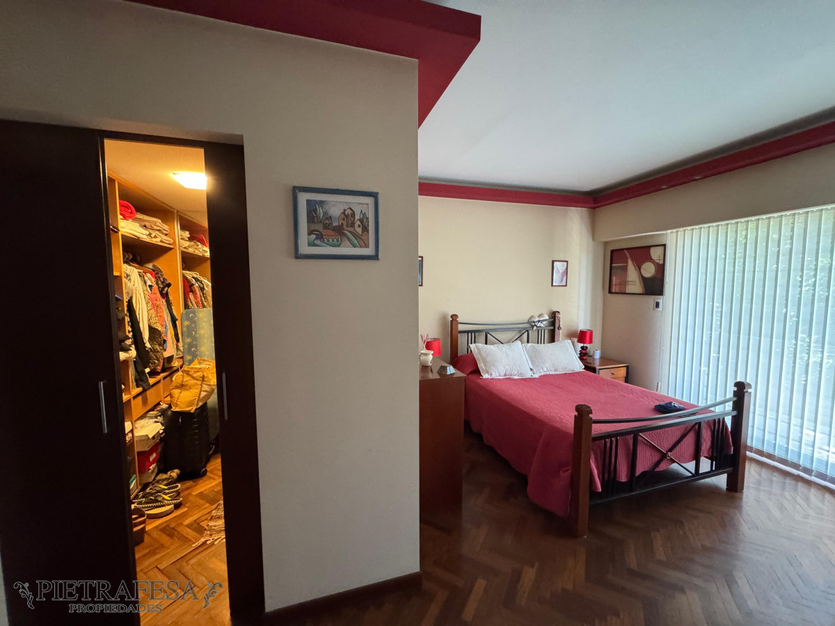 Casa ID.12278 - Gran casa en venta 6 dormitorios, 4 baños, piscina-Punta Gorda