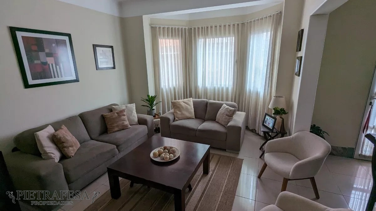 Casa ID.9451 - Casa en venta 3 dormitorios, 2 baños, azotea- Pocitos