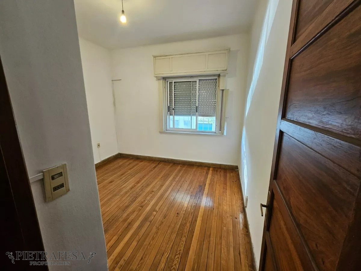 Casa ID.12196 - Casa en venta 3 dormitorios, 2 baños, azotea- La Blanqueada