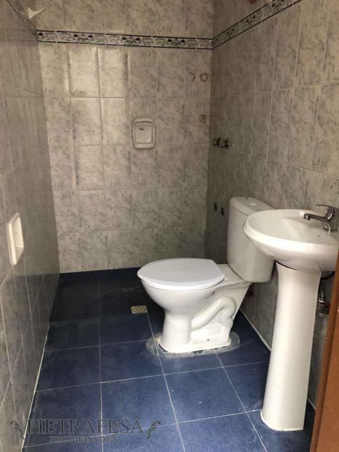Casa ID.7143 - Casa en venta con renta, 4 dormitorios, 2 baños- Estrella Del Norte- Aguada