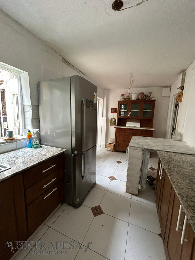 Casa ID.6952 - Casa en alquiler, 7 dormitorios, 4 baño, patio, garaje, Joaquín Núñez, Punta Carretas.