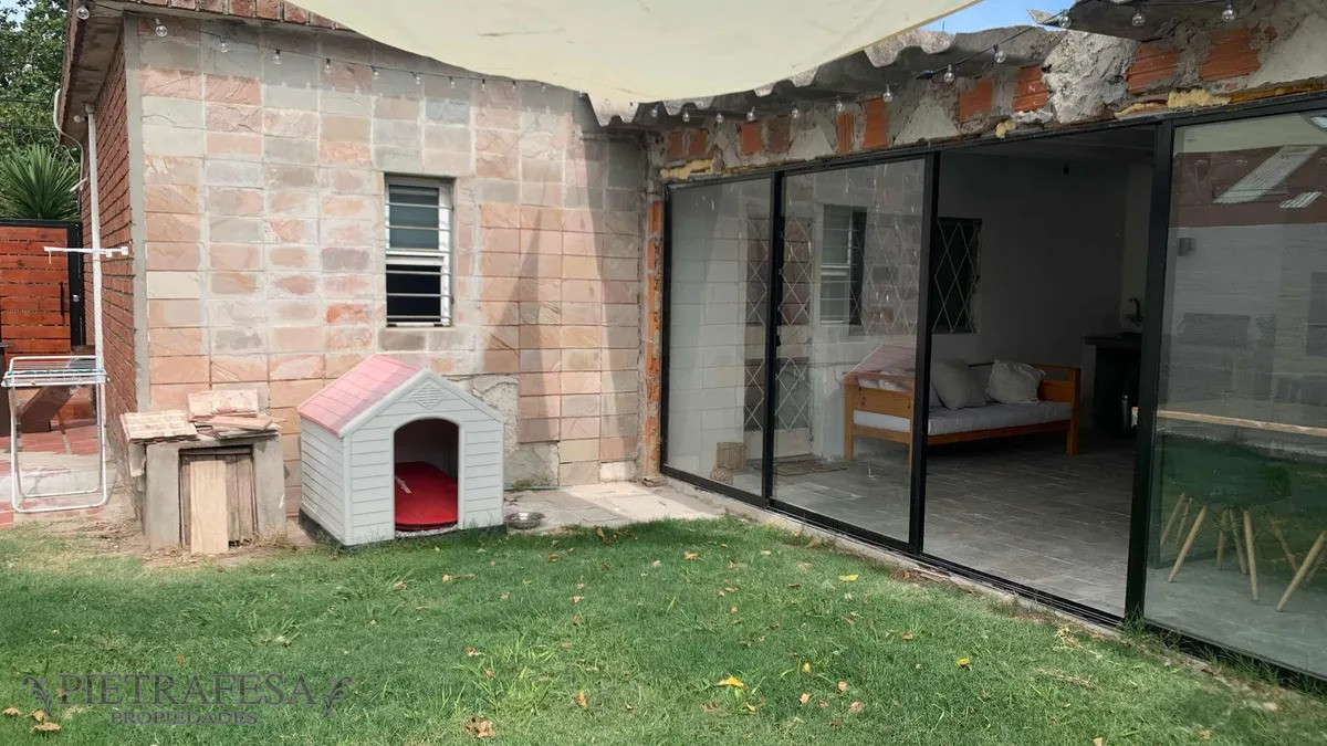 Casa ID.13503 - Casa en venta 1 dormitorios, 2 baños, patio, cochera- Maroñas 