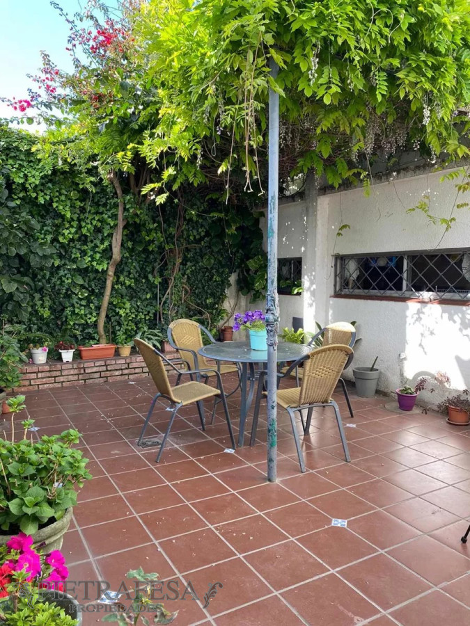 Casa ID.7114 - Casa en venta 4 dormitorios, 2 baños, patio y garaje-Aureliano Rodríguez Larreta-Jacinto Vera