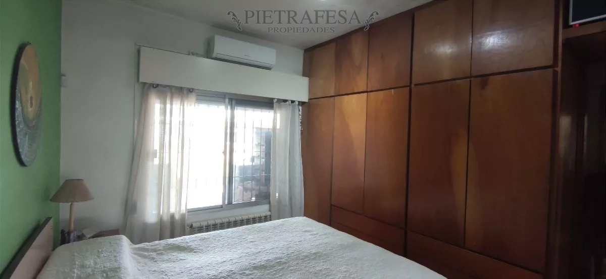 Casa ID.9911 - Casa en venta 3 dormitorios, 2 baños, fondo, gje- Bella Italia