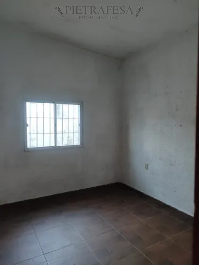 Casa ID.14146 - Casa en alquiler, 3 dormitorios, 1 baño, patio con parrillero, garaje. Cerrito.