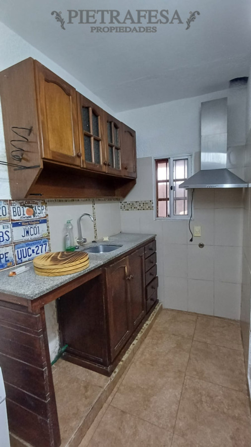 Casa ID.13885 - Casa amplia en venta 2 dormitorios, 1 baño, cochera-Maroñas