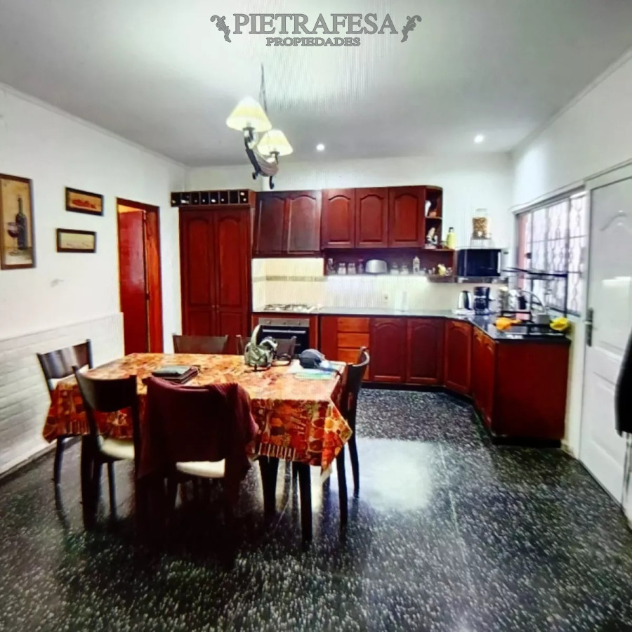 Casa ID.11090 - Casa en venta 4 dormitorios, 3 baños, azotea, gje-Buceo