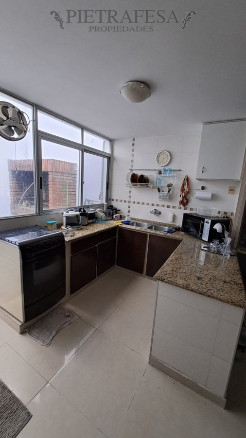 Casa ID.14035 - Casa En Cordón excelente ubicación! 3 Dorm Y Garage Padrón Único