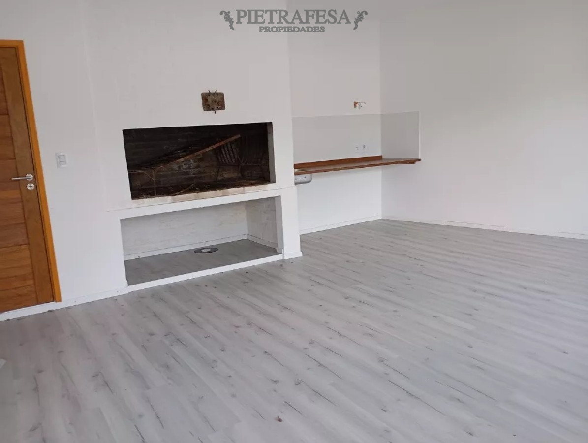 Casa ID.10750 - Casa en venta 3 dormitorios,4 baños, cochera- Parque de Solymar