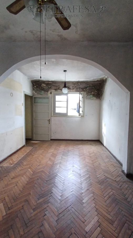 Casa ID.13895 - Casa a reciclar 2 dormitorios, 1 baño- Aires Puros 