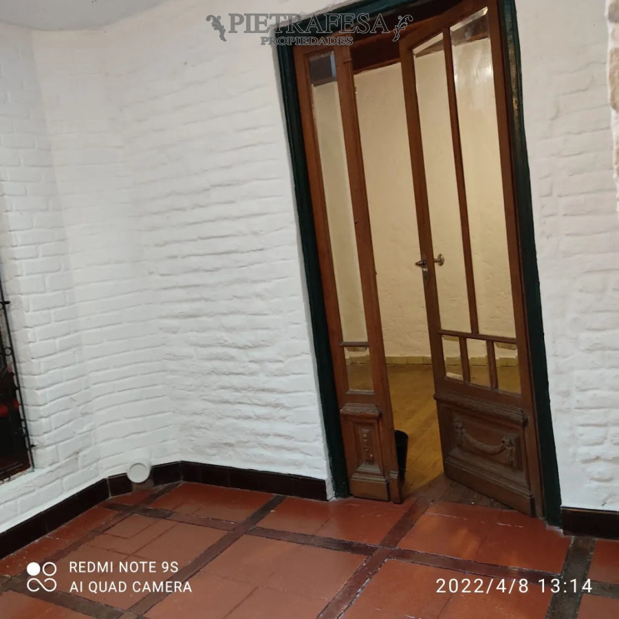 Casa ID.13976 - Casa en venta 4 dorm, 2 baños, patio zona Cordón