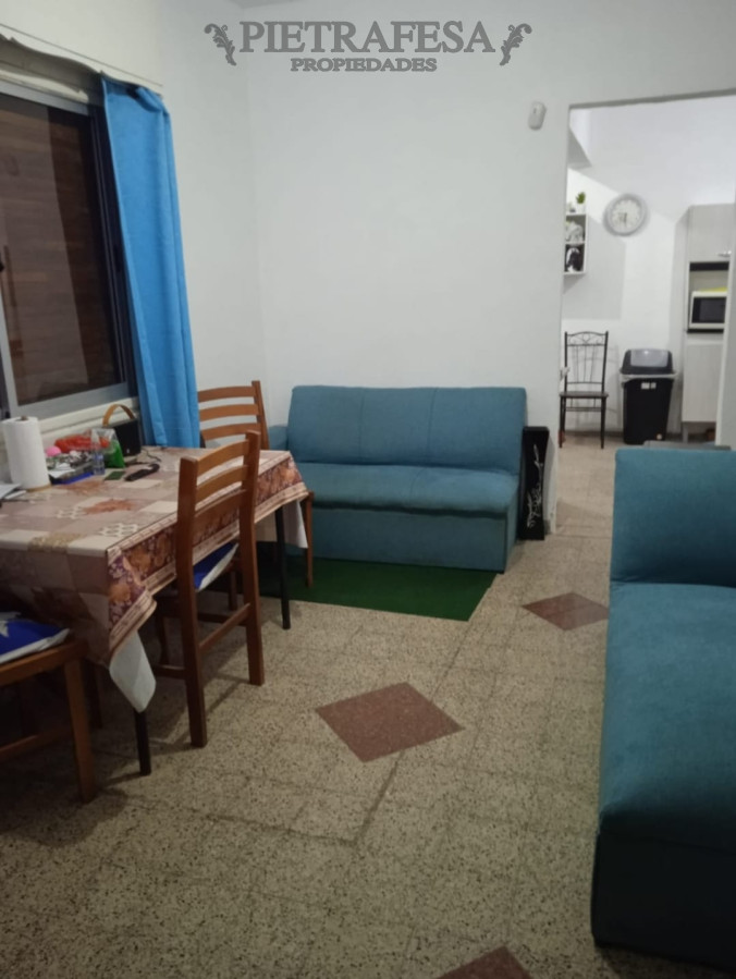 Casa ID.14315 - Casa en alquiler, 1 dormitorio, 1 baño, patio. Belvedere.