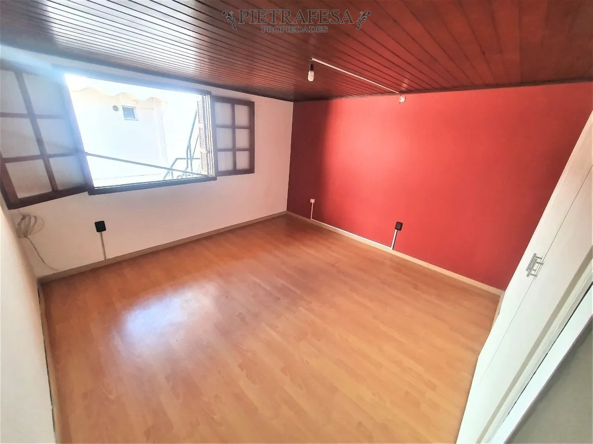Casa ID.1868 - Venta casa dúplex con renta 2 dormitorios 1 baño- Minas- Palermo