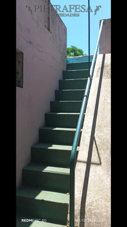 Casa ID.15017 - Casa en venta, 3 dormitorios, 1 baño, patio con parrillero. La Blanqueada.