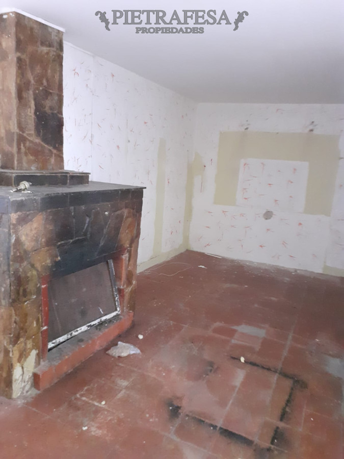 Casa ID.1450 - Casa en venta con renta 3 dormitorios 1 baño cochera Corumbé Perez Castellanos 