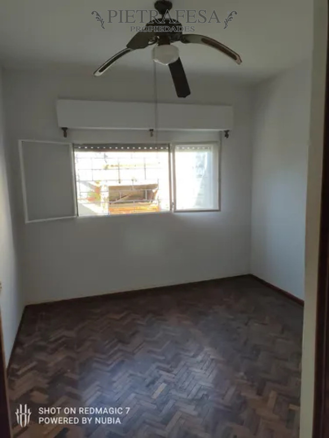 Casa ID.14497 - Casa + galpones en alquiler, 2 dormitorios, 1 baño, patio con parrillero, garaje. Bella Italia.