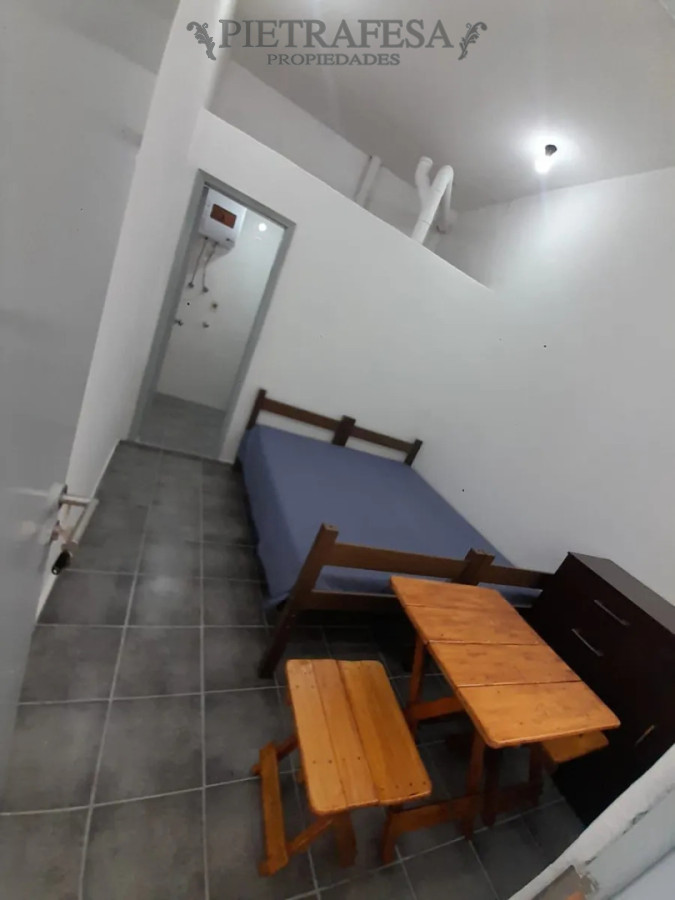 Casa ID.15038 - Casa remodelada en venta, 15 habitaciones, 16 baños, patio, cocheras. Reducto.