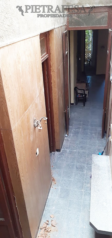 Casa ID.13556 - Casa de altos en venta, 4 dormitorios, 1 baño, azotea-Cordón 