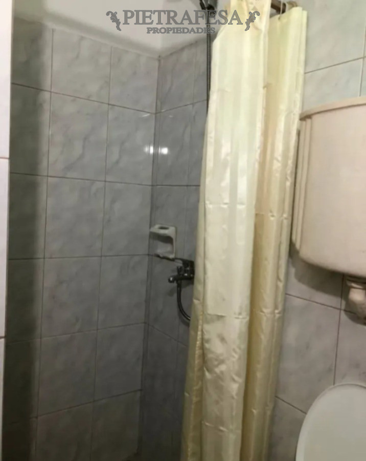 Casa ID.15197 - Casa en venta, 3 dormitorios, 2 baños, patio, cochera. La Teja.