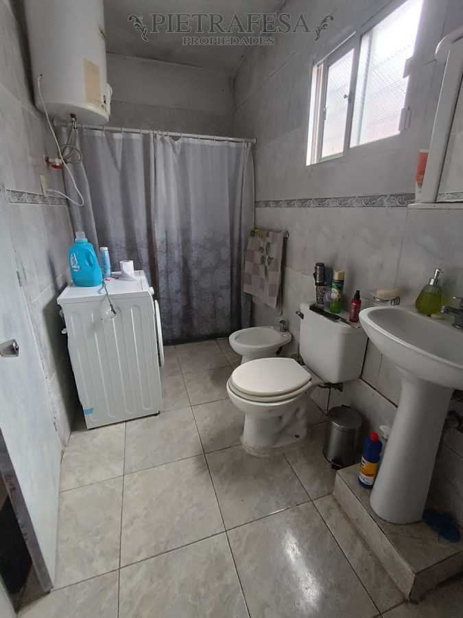 Casa ID.10372 - Casa en venta 3 dormitorios, 1 baño, gje, fondo-Unión 
