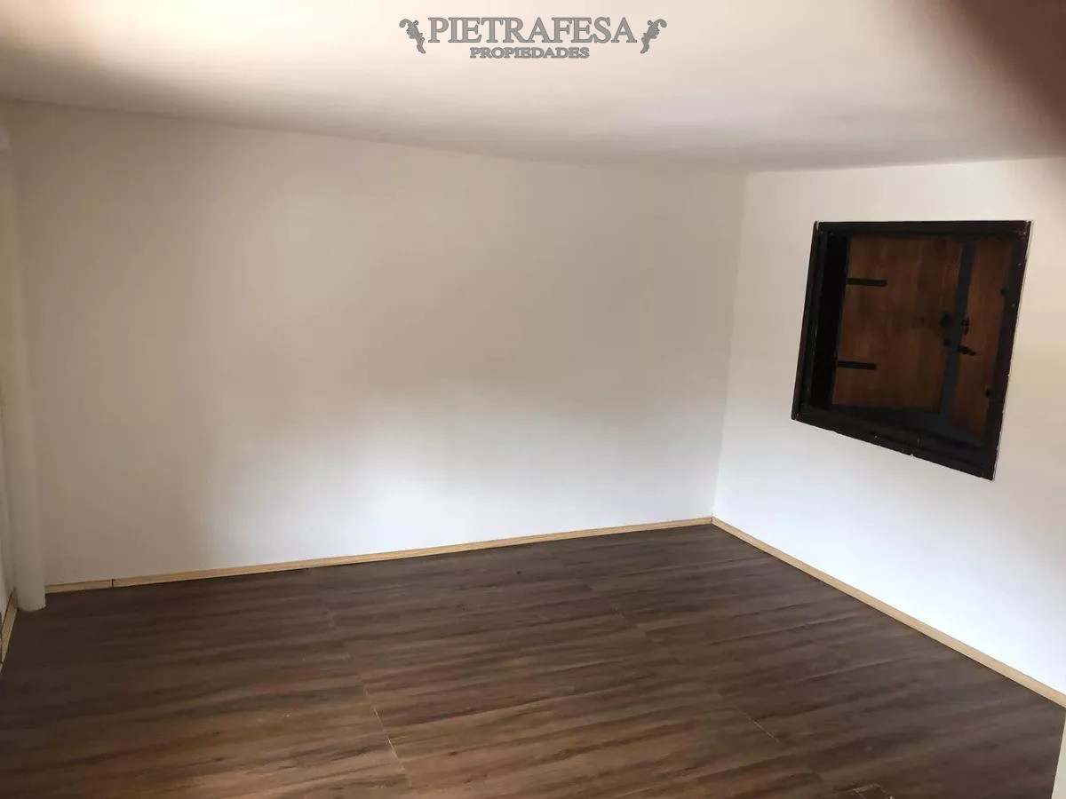 Casa ID.7676 - Casa en venta, Con Renta  3 dormitorios, 1 baño y barbacoa-Antonio Diaz - Prado 
