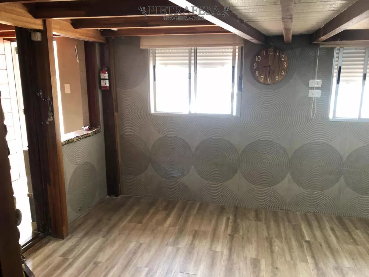 Casa ID.7676 - Casa en venta, Con Renta  3 dormitorios, 1 baño y barbacoa-Antonio Diaz - Prado 