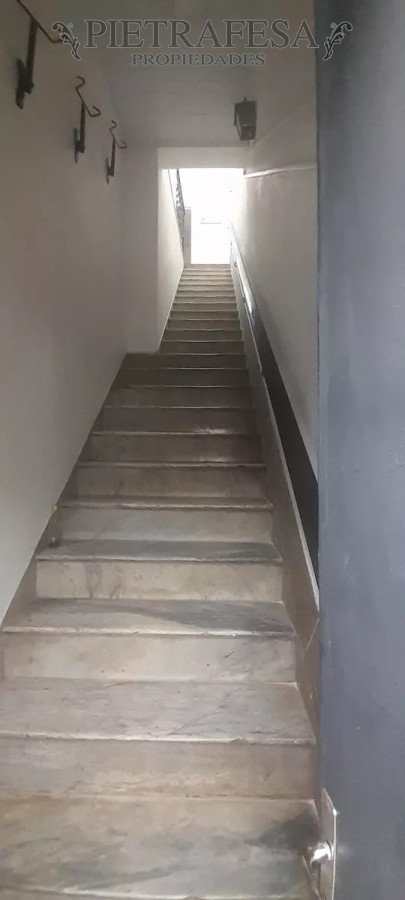 Casa ID.11239 - Casa en venta, 5 dormitorios, 1 baño-Aguada