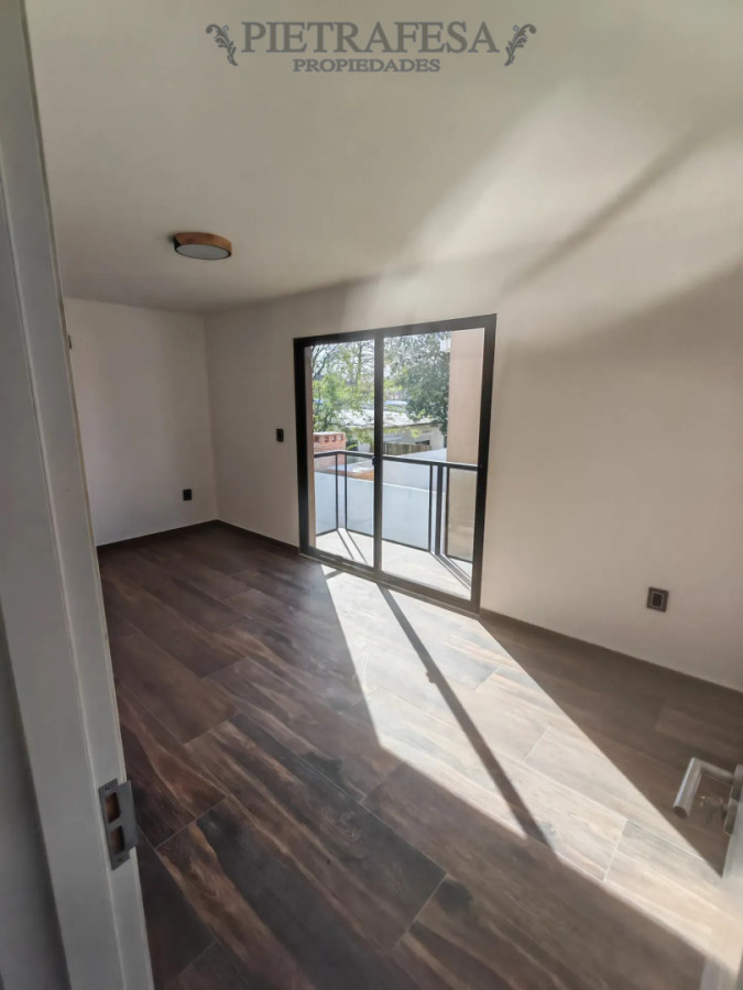 Casa ID.16374 - Casa en venta a estrenar - 3 dormitorios - 2 baños - Patio - Cochera 