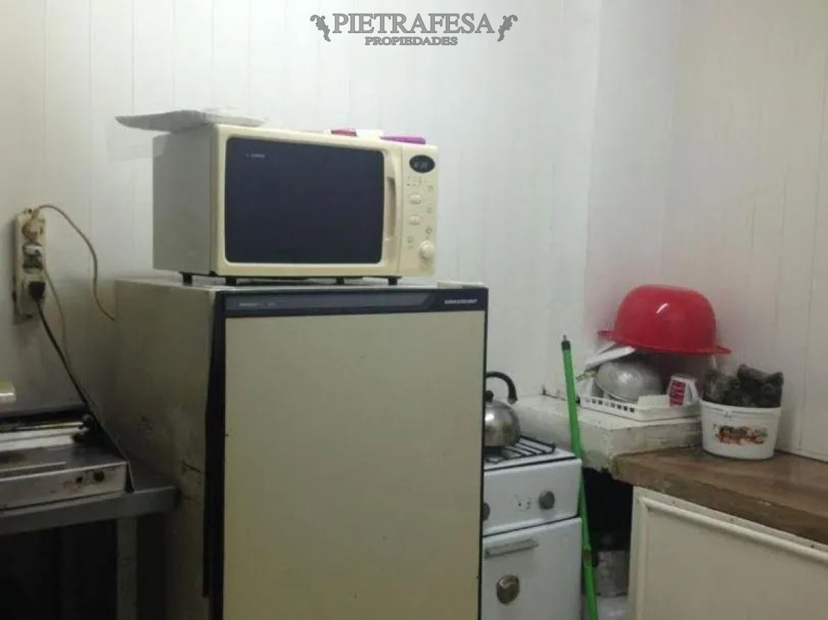 Casa ID.4307 - Casa en Venta + Comercio Rentado - 3 dormitorios - 2 baños - garaje - Aires Puros