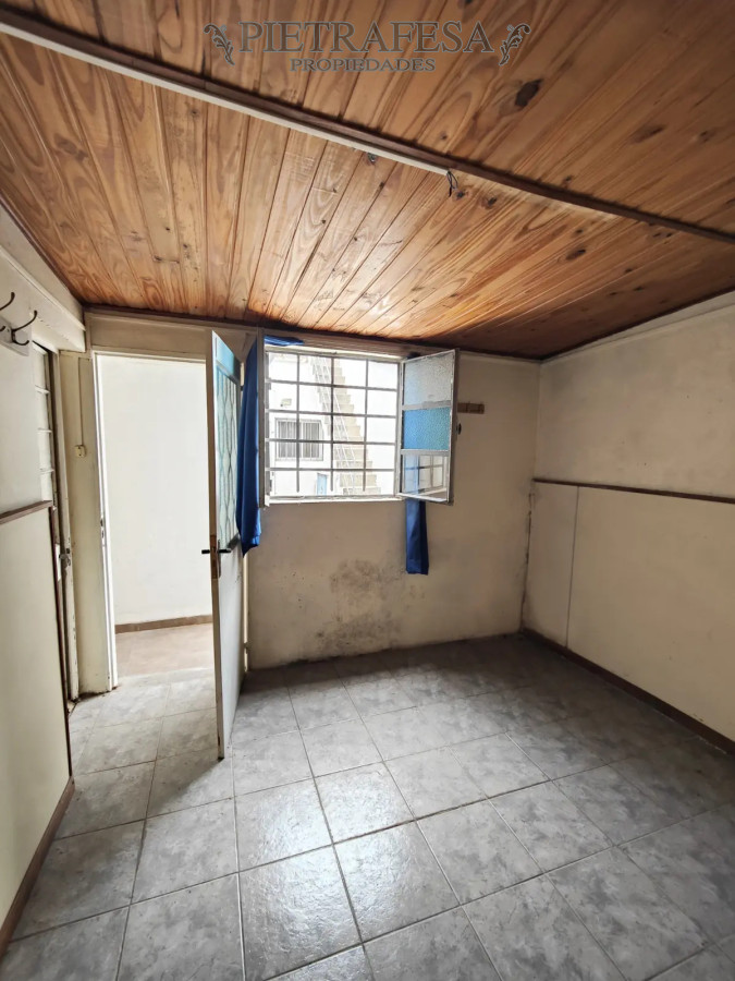 Casa ID.13588 - Casas en alquiler, 5dormitorios, 3 baños, patio, azotea. Paso Molino.