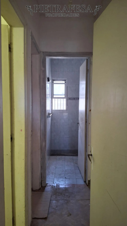 Casa ID.15170 - Casa en alquiler, 2 dormitorios, 1 baño, patio con parrillero, azotea. Prado.