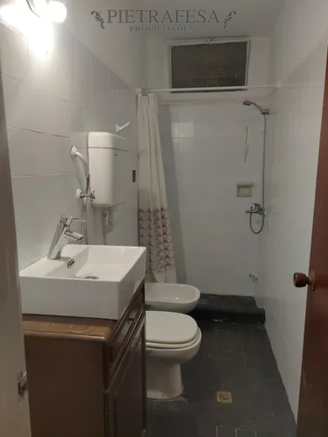 Casa ID.14336 - Casa en venta, 4 dormitorios, 3 baños, patio con parrillero, garaje doble. Puertito del Buceo.