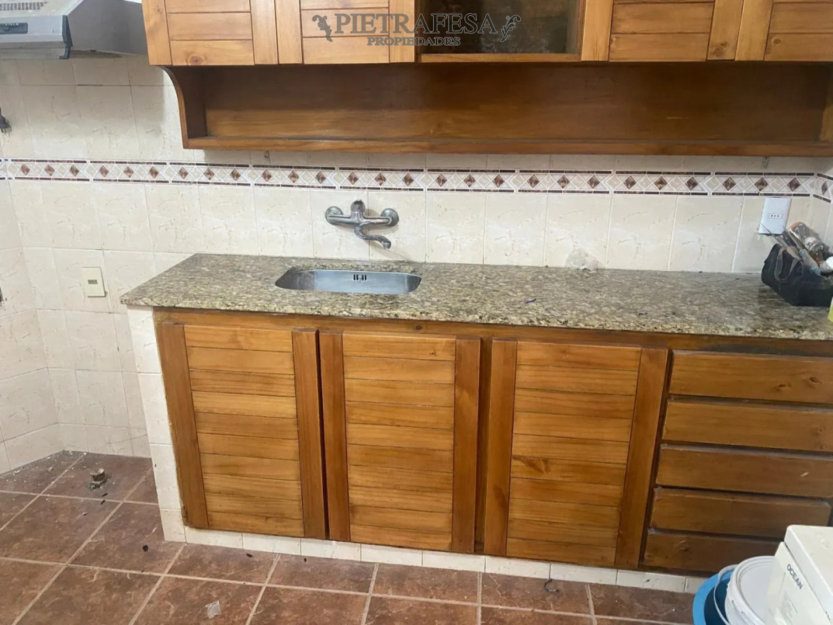 Casa ID.15289 - Casa en alquiler, 2 dormitorios, 1 baño, azotea. Jacinto Vera.