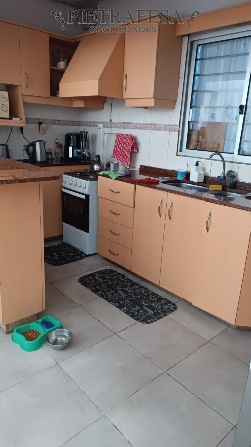 Casa ID.10372 - Casa en venta 3 dormitorios, 1 baño, gje, fondo-Unión 