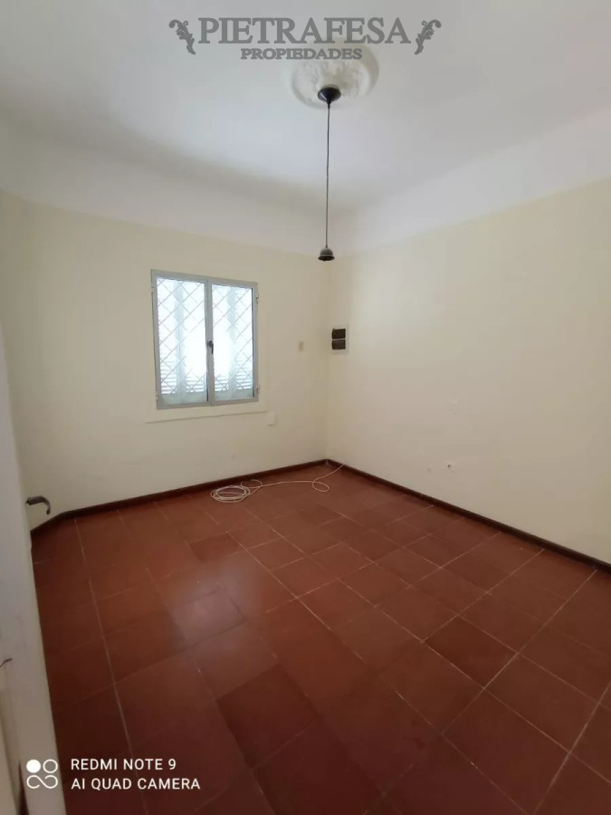 Casa ID.9620 - Casa en venta con renta, 2 dormitorios, 1 baño, patio- Unión.