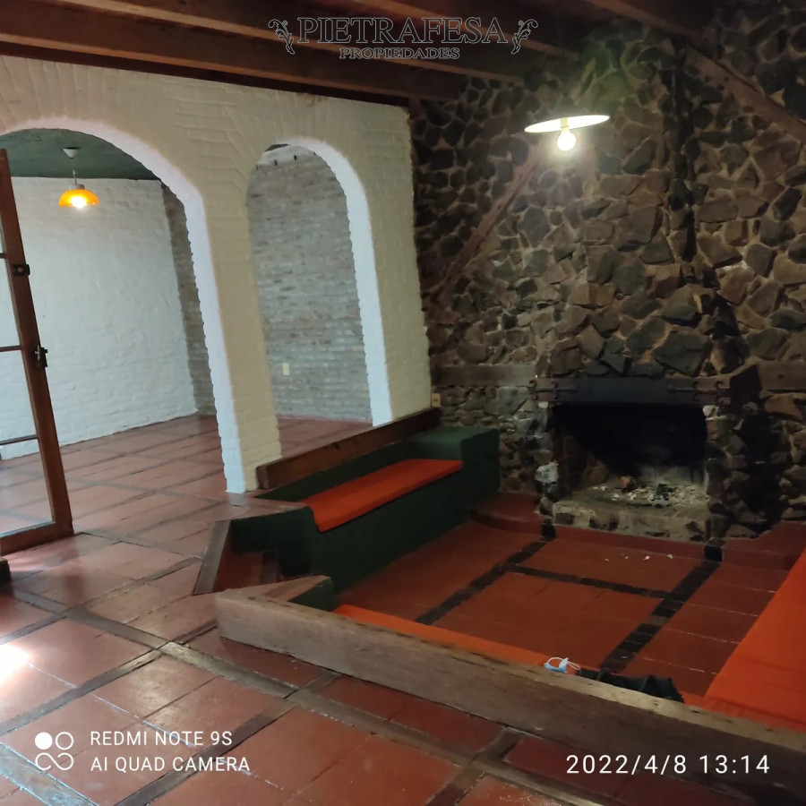 Casa ID.13976 - Casa en venta 4 dorm, 2 baños, patio zona Cordón