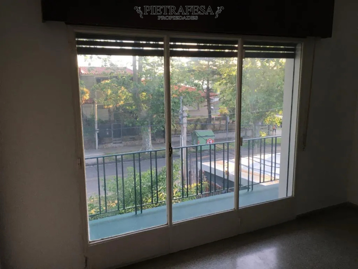 Casa ID.13893 - Casa de altos en venta, 2 dormitorios, 1 baño-Malvin 
