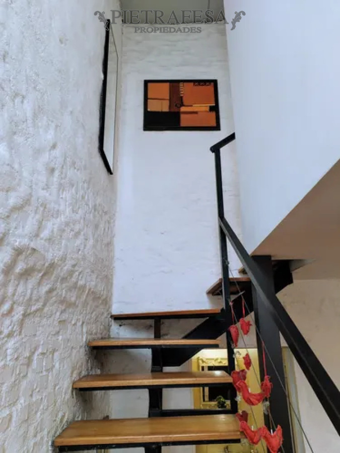 Casa ID.14254 - Casa en alquiler, 2 dormitorios, 1 baño, terraza. Amueblada. Aguada.