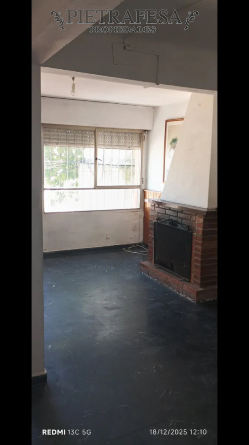 Casa ID.15017 - Casa en venta, 3 dormitorios, 1 baño, patio con parrillero. La Blanqueada.