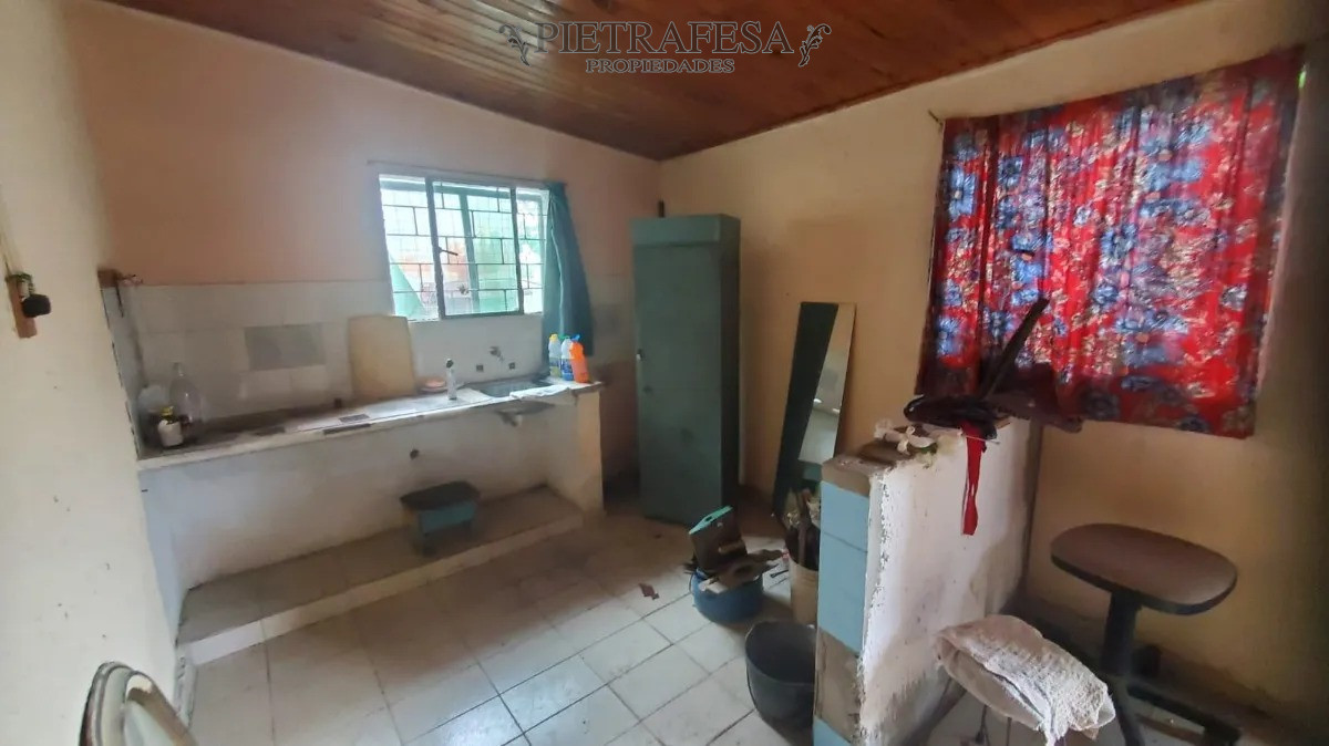 Casa ID.13842 - Oportunidad! 2 casas en venta con amplio terreno y galpón-Hipódromo