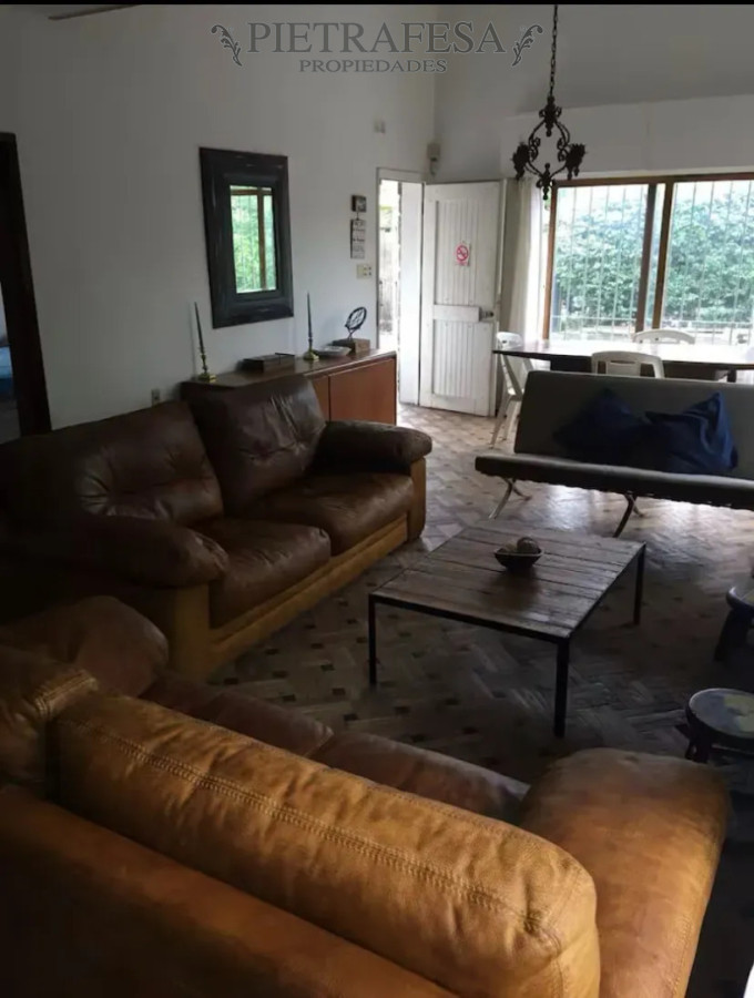 Casa ID.15280 - Casa en alquiler, 4 dormitorios, 3 baños, patio, cochera. Carrasco.