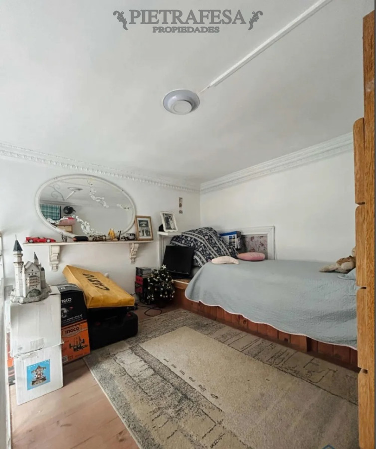 Casa ID.13931 - Venta con Renta de Casa PH - 3 dormitorios - 1 baño - Balcón - Terraza - La Comercial